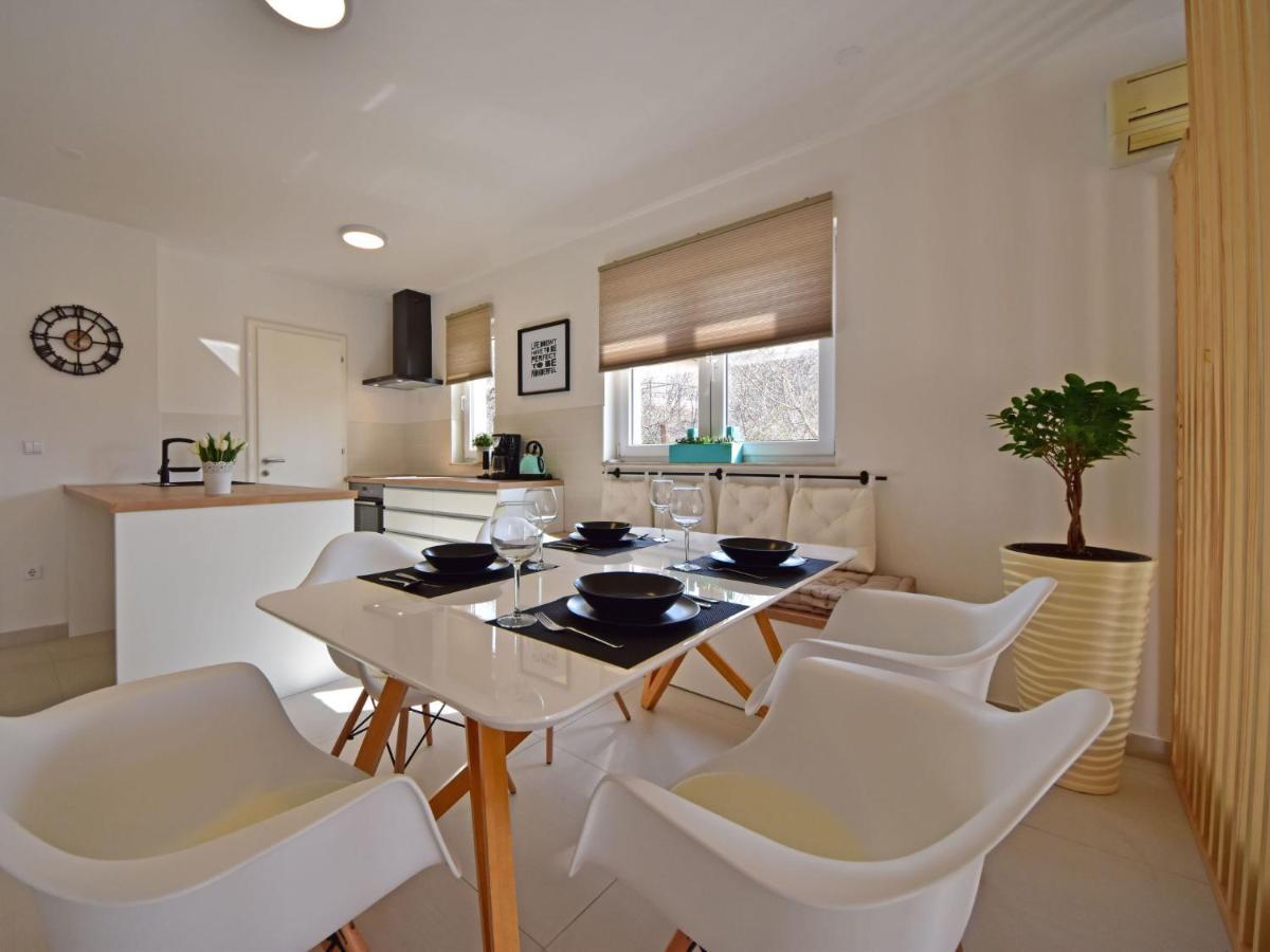 Apartment Cvit 2 By Interhome Klenovica Exteriér fotografie